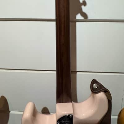 Fender American Professional II Stratocaster with Rosewood Neck 2021 - Shell Pink image 4