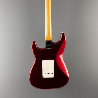 Squier Classic Vibe 60’s Stratocaster - Candy Apple Red image 5