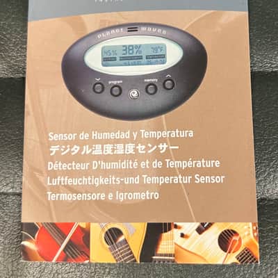 Planet Waves Acoustic Guitar Humidity Control Kit w/HTS image 4