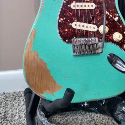 Sawtooth ES Alder Body Relic Surf Green Stratocaster with New Padded Gig Bag and Leather Strap image 4