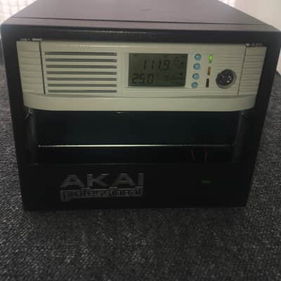 SCSI-2 Wide Tower Case (HD68) with a 146GB Hard Drive (Ultra320) used with an AKAI S5000/S6000