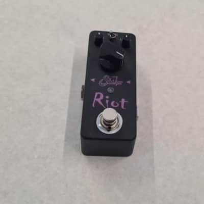 Suhr Riot Mini Distortion Pedal w/ Original box & paperwork image 2