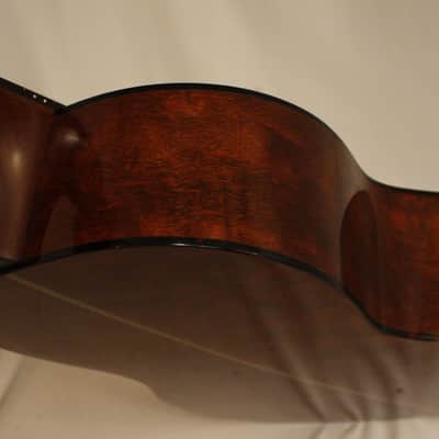 Martin Custom Shop 00-18VS UMGF 2013 Ambertone 1933 Sunburst image 3
