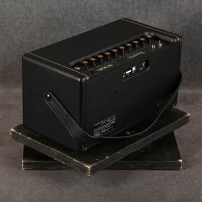 Positive Grid Spark 40 Desktop Amp - 2nd Hand (166884) image 4