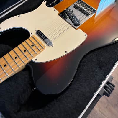 Fender American Standard Telecaster with Maple Fretboard 2008 - 2016 - 3-Color Sunburst image 2