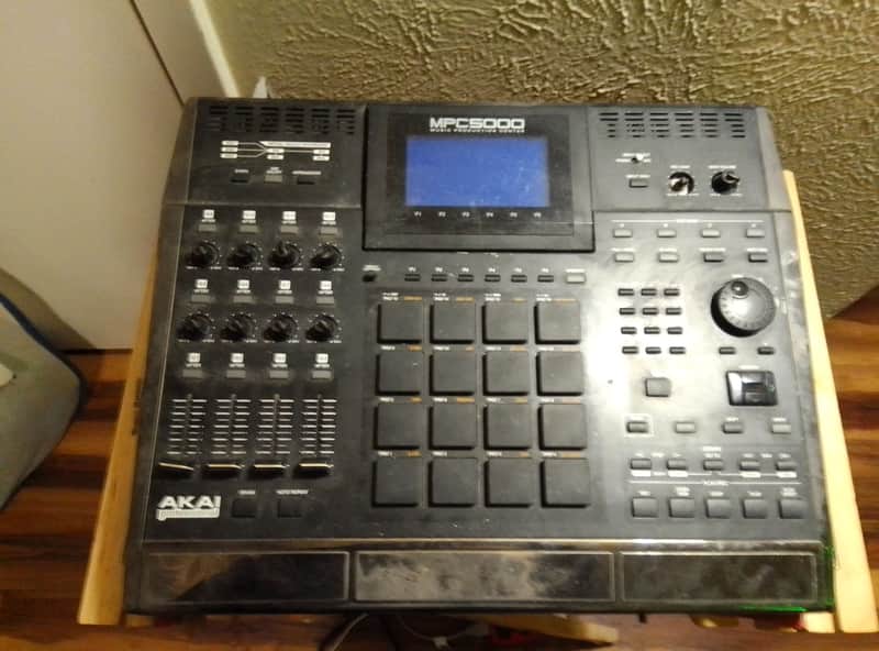 Akai MPC5000 Music Production Center 2008 - 2013 - Black image 1