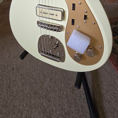 Gretsch Jack Antonoff Signature Princess Corvette Electromatic 2024 - Vintage White image 7