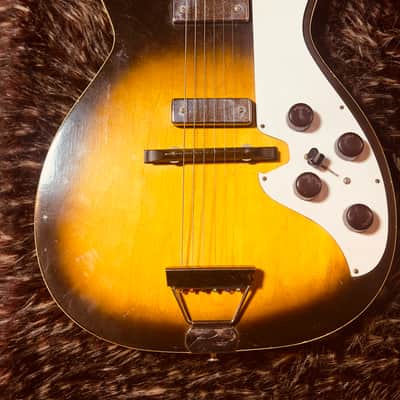 1959 Silvertone 1421/1327 1959 - Shaded Sunburst image 2