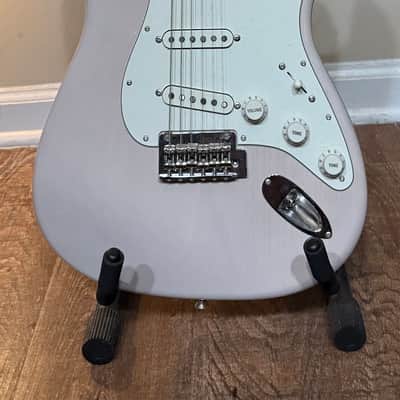 Fender MIJ Hybrid II Stratocaster with Maple Fretboard 2020 - 2021 - US Blonde image 1