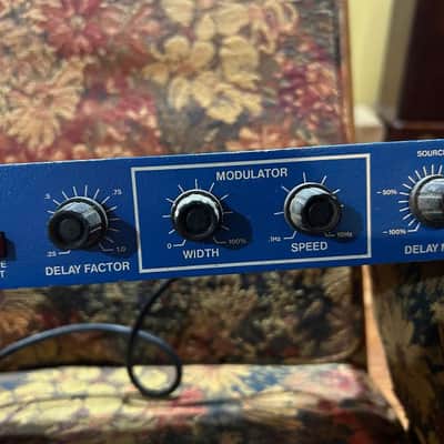 Delta Lab ADM 1024 Effectron 2 1980s - blue image 3