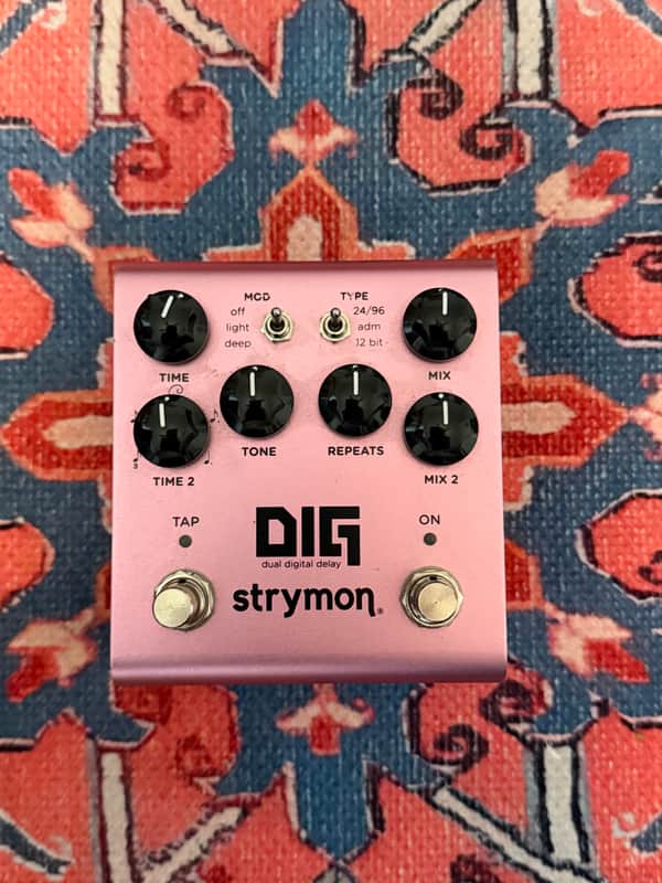 Strymon DIG Dual Digital Delay V2 2022 - Present - Pink