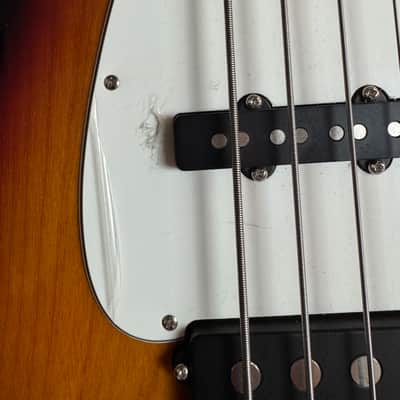 Immagine D. Lakin Shark 4 Bass 2015 3-Tone Sunburst – Early Serial S4 004 – Hipshot – Gig Bag - 6
