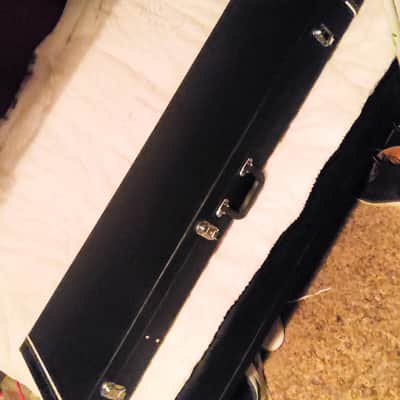 🎸 Hard Case for Electric Bass Guitar Made of Pleather with a Plush interior! For Jazz Bass, Precision (P) Bass, EB/SG Bass, Rickenbacker, & More!🎸 image 2
