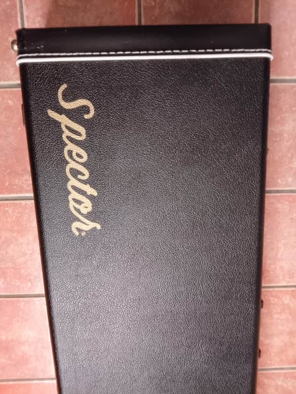 Spector Universal Hardshell Case Lefty or Righty Black image 1