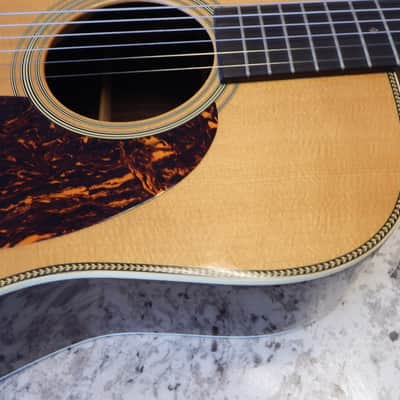 2012 Martin HD-28V image 13