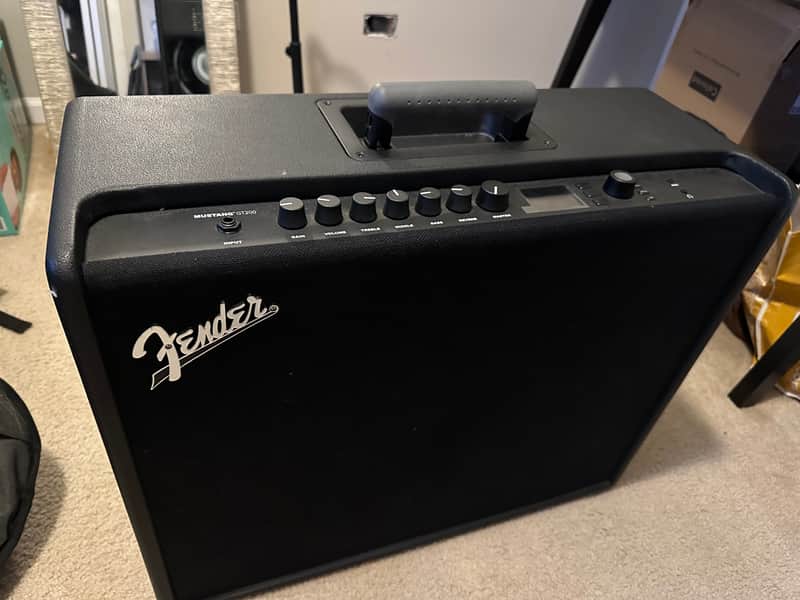 Fender Mustang GT 200 200-Watt 2x12"  2017 - 2018 - Black image 1