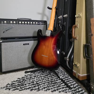 Fender Player II Stratocaster 2024 - Present - 3-Color Sunburst image 7