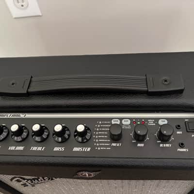 Fender Mustang I (v.2) 20W 8" Combo Guitar Amplifier With Fuse Editing Software image 5