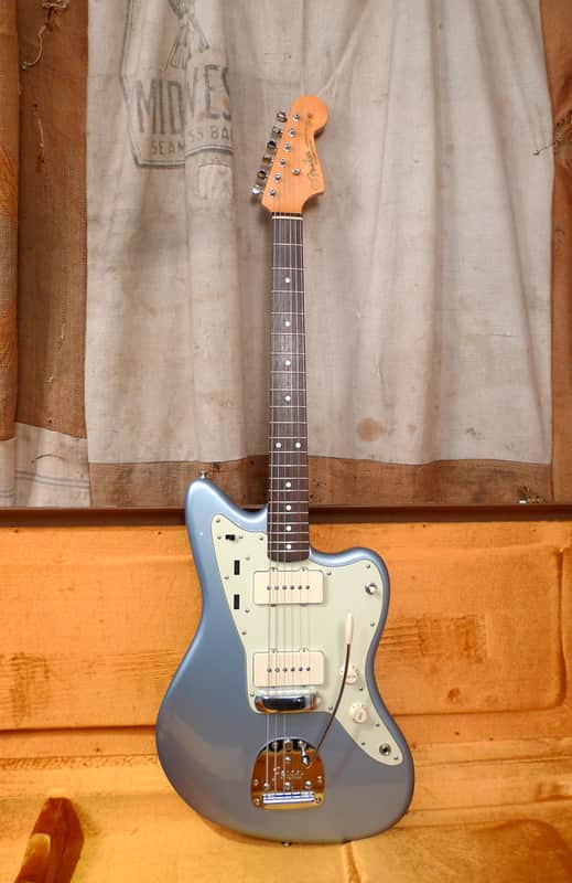 Fender Jazzmaster 2006 Ice Blue Metallic | Reverb