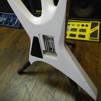 Jackson Professional Warrior Pro 1990 Snow Pearl White Active Electronics image 10