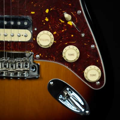 Fender American Professional II HSS Stratocaster Rosewood Fingerboard 3-Color Sunburst 2022 (US22110852) image 17
