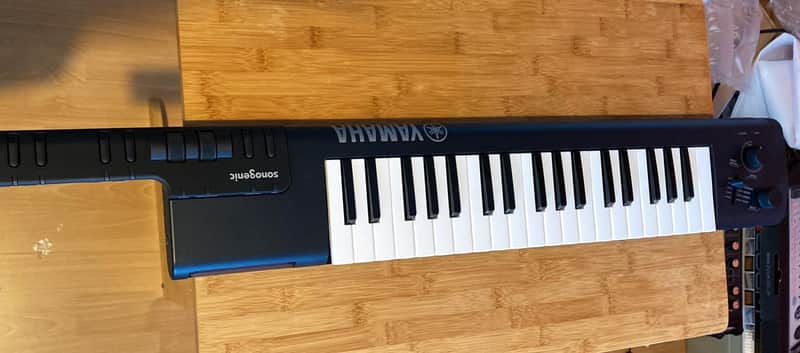 Yamaha Sonogenic SHS-500B black 37-key keytar / shoulder keyboard keytar synth Mint condition image 1