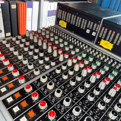 POLYGRAM (Deutsche Grammophon) desk recapped! image 5
