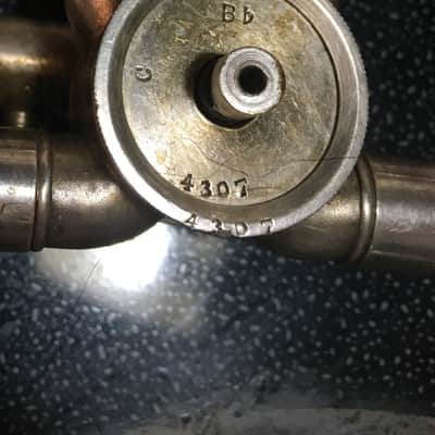 MAKE OFFER CORNET 1922 CONN 10A WONDER SILVER PLATE MISSING SOME PARTS NOT FUNCTIONING FREE SHIP image 12