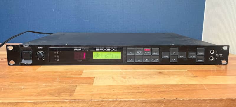 Yamaha SPX900 Professional Multi-Effect Processor | Reverb