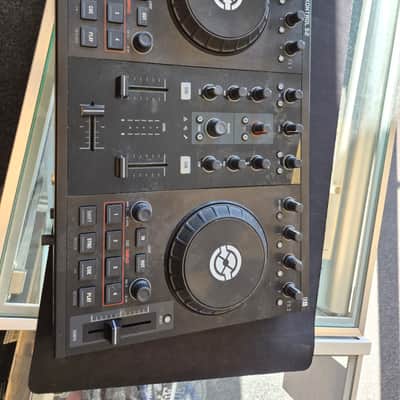 Native Instruments Traktor Kontrol S2 MK1 2- Channel DJ Controller image 1