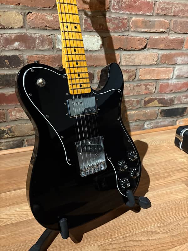 Fender American Vintage II '77 Telecaster Custom with Maple Fretboard 2022 - Present - Black