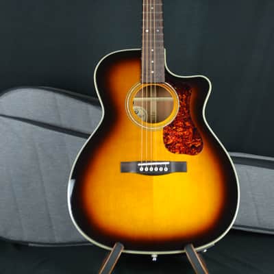 Guild OM-140CE ORCHESTRA ACOUSTIC ELECTRIC WITH SOFT CASE - Antique Burst image 2
