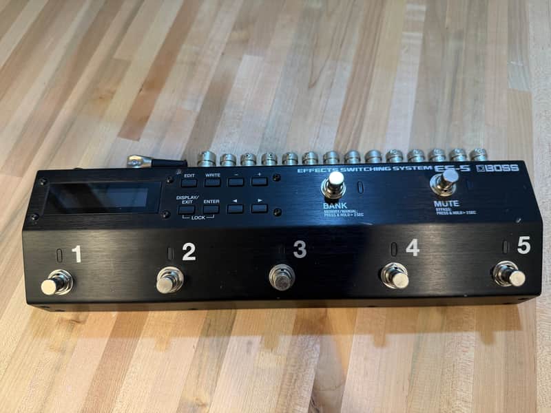 Boss ES-5 Effects Switching System