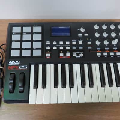 Akai Professional MPK25 USB Midi Performance Keyboard - Preowned
