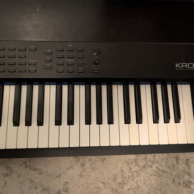 Korg KROME 88-Key Synthesizer Workstation 2010s - Black image 4