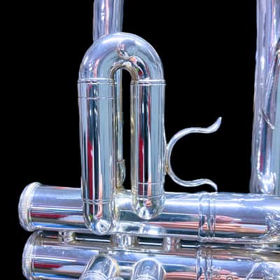 BACH STRADIVARIUS 239 CL SILVER PLATED image 9