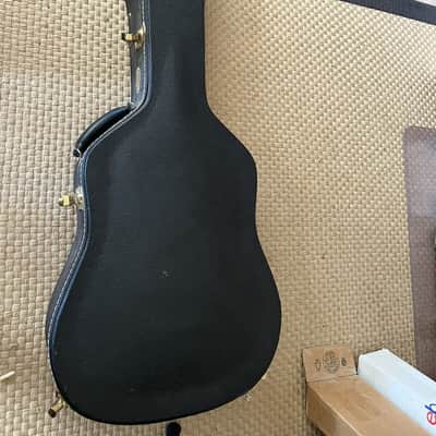 2000 Marrtinn HD28V Acoustic Guitar BEAUTIFUL -One Owner image 12