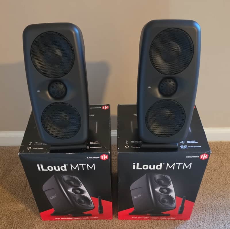 IK Multimedia iLoud MTM 2-Way Active Studio Monitors (Pair)