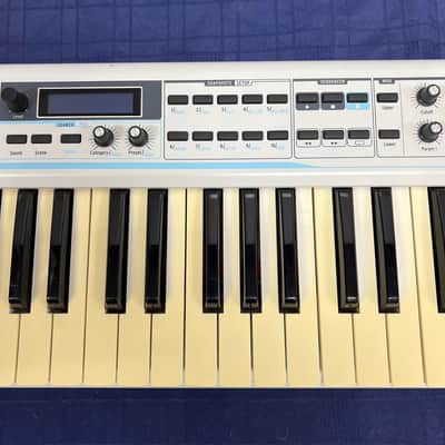 Used Arturia 61-Key The Laboratory Universal MIDI Controller Keyboard image 3