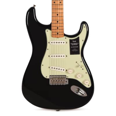 Fender Limited Edition Vintera II Road Worn '60s Stratocaster Black image 2