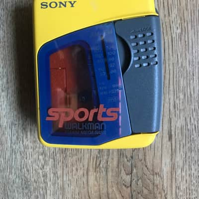 Sony Sports Radio/Cassette Walkman 1990 Yellow image 1