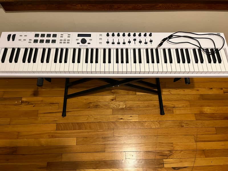 Arturia KeyLab Essential 88 MIDI Controller 2020 - Present - White image 1
