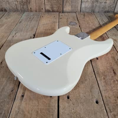 Fender Vintera Stratocaster 60's Mod 2020 w/ Gig Bag - Olympic White image 17