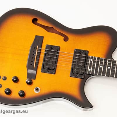 Carvin AE 185 Electric guitar w/piezo Bridge, made in USA image 2
