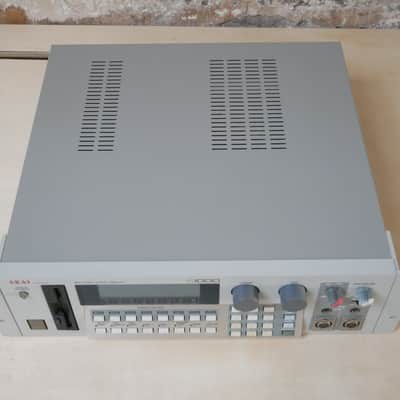 Akai • S1000 MIDI Stereo Digital Sampler (1988) /// SERVICED w/BOX, new PSU, backlight & floppies image 10
