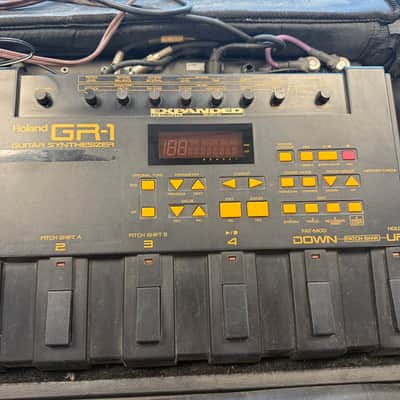 Roland GR-1 Guitar Synthesizer 1992 - 1996 - Black