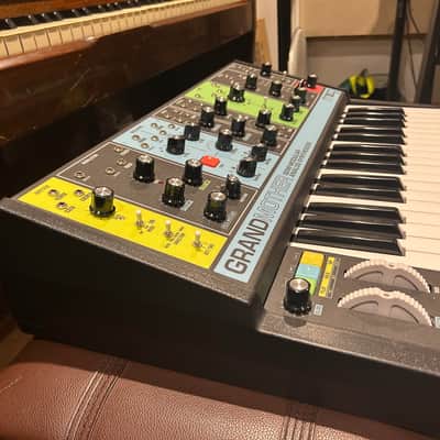 Moog Grandmother 32-Key Semi-Modular Analog Synthesizer 2018 - Present - Black / Multi-Colored Panel