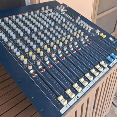 Allen & Heath WZ12:2DX with Dual Digital Effects image 3