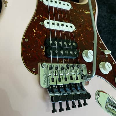 Fender Stratocaster Custom Shop Floyd Rose. Relic’d Shell Pink image 2