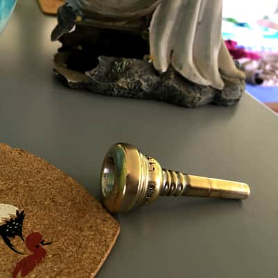 GOLD PLATED VINTAGE RUDY MUCK CUSHION 13C RIM CORNET MOUTHPIECE MID 1950'S VERY GOOD SHAPE ORIG FIN 90% APROX. image 4